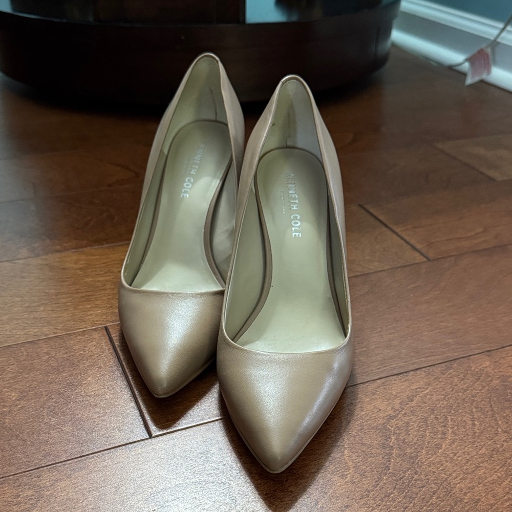 Kenneth Cole Women's Beige Heels